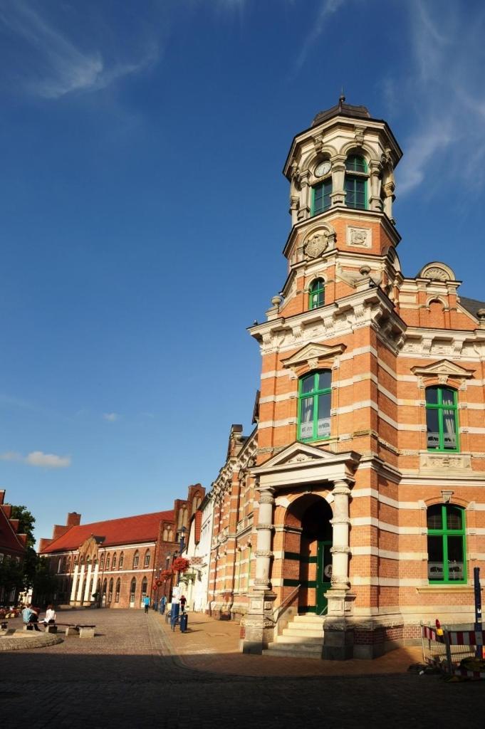 Zum Kaiserlichen Postamt Parchim Extérieur photo